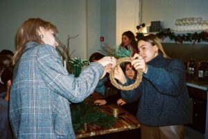 Read more about the article 18+ Creative Crafts to Make and Sell for Profit