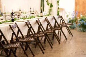 Read more about the article 21+ Affordable Anniversary Dinner Ideas for Parents on a Budget