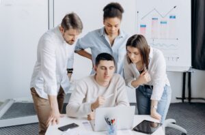 Read more about the article 18+ Digital Products to Sell Online for Serious Profits