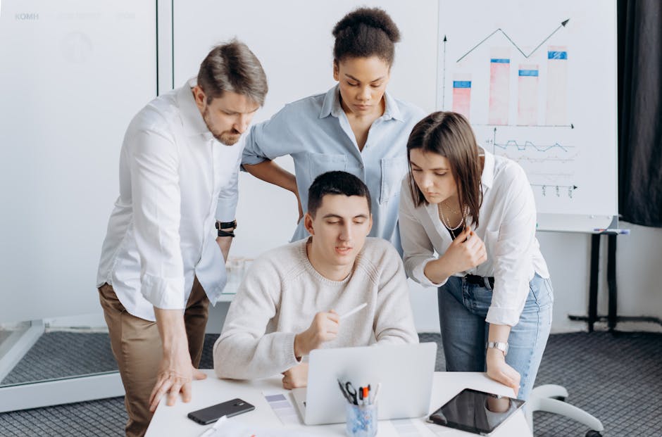 Read more about the article 18+ Digital Products to Sell Online for Serious Profits