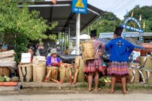 Read more about the article 18+ Fun Ways You and Your Dog Can Earn Extra Income Together