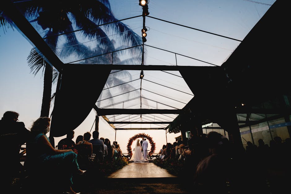 Read more about the article 18+ Genius Tips to Plan Your Dream Wedding on a Budget